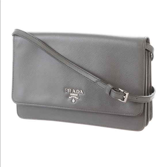 Preloved Prada - Picture 4 of 9